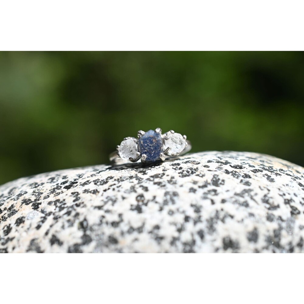 Raw Sapphire Ring, Rough Diamond Wedding Band,Uncut Diamond Engagement Ring, Qua
